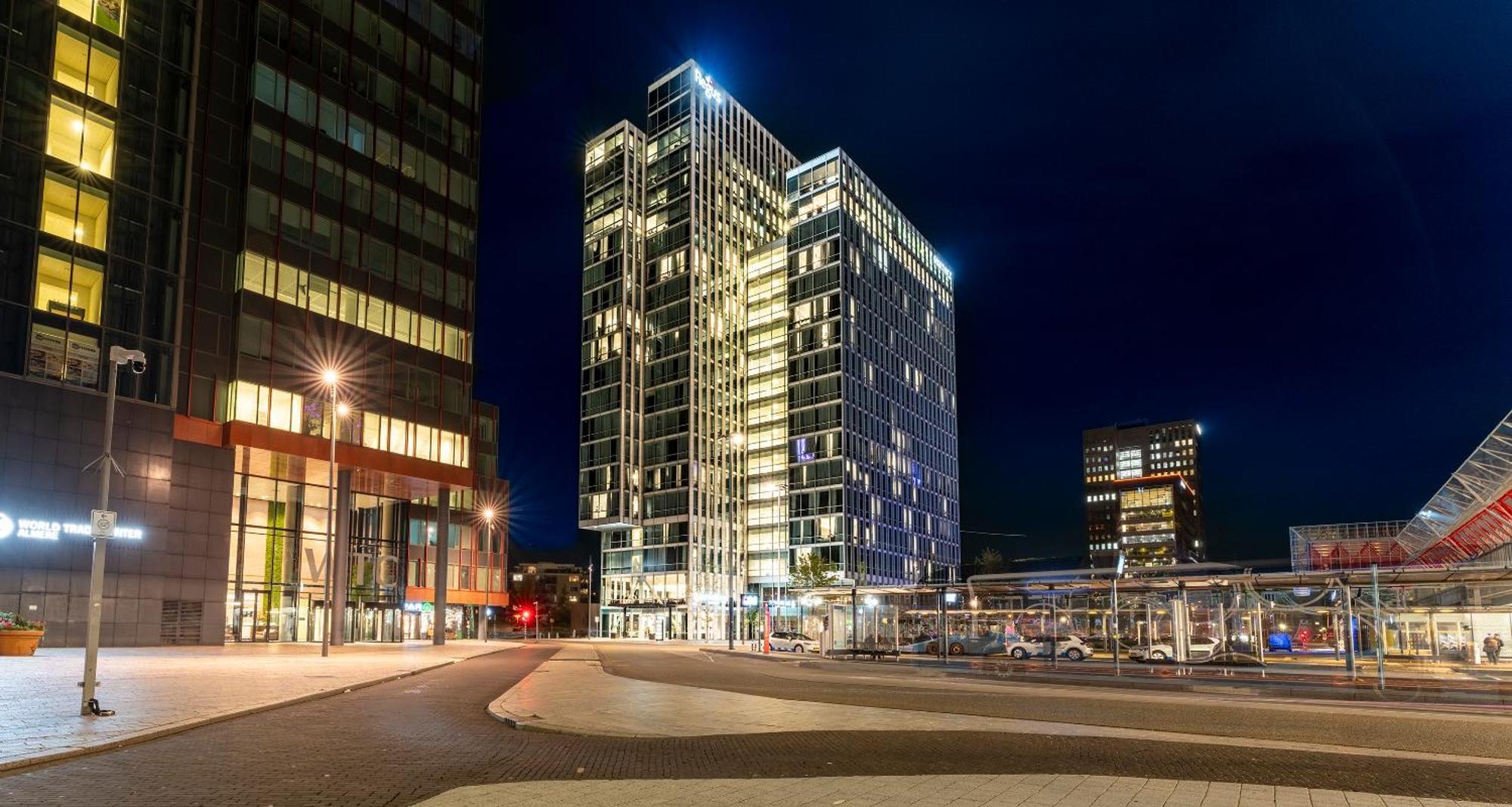 Plaza Premium Almere Exterior photo