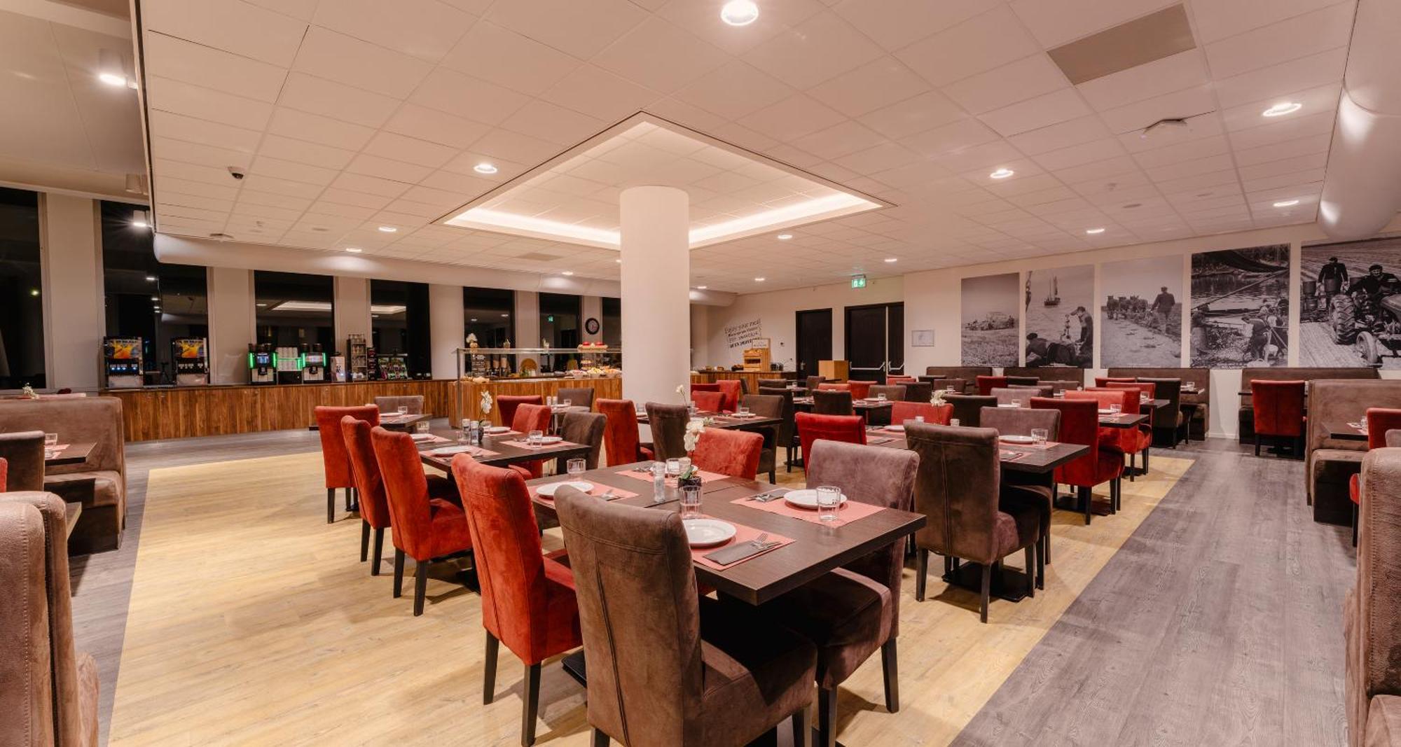 Plaza Premium Almere Exterior photo