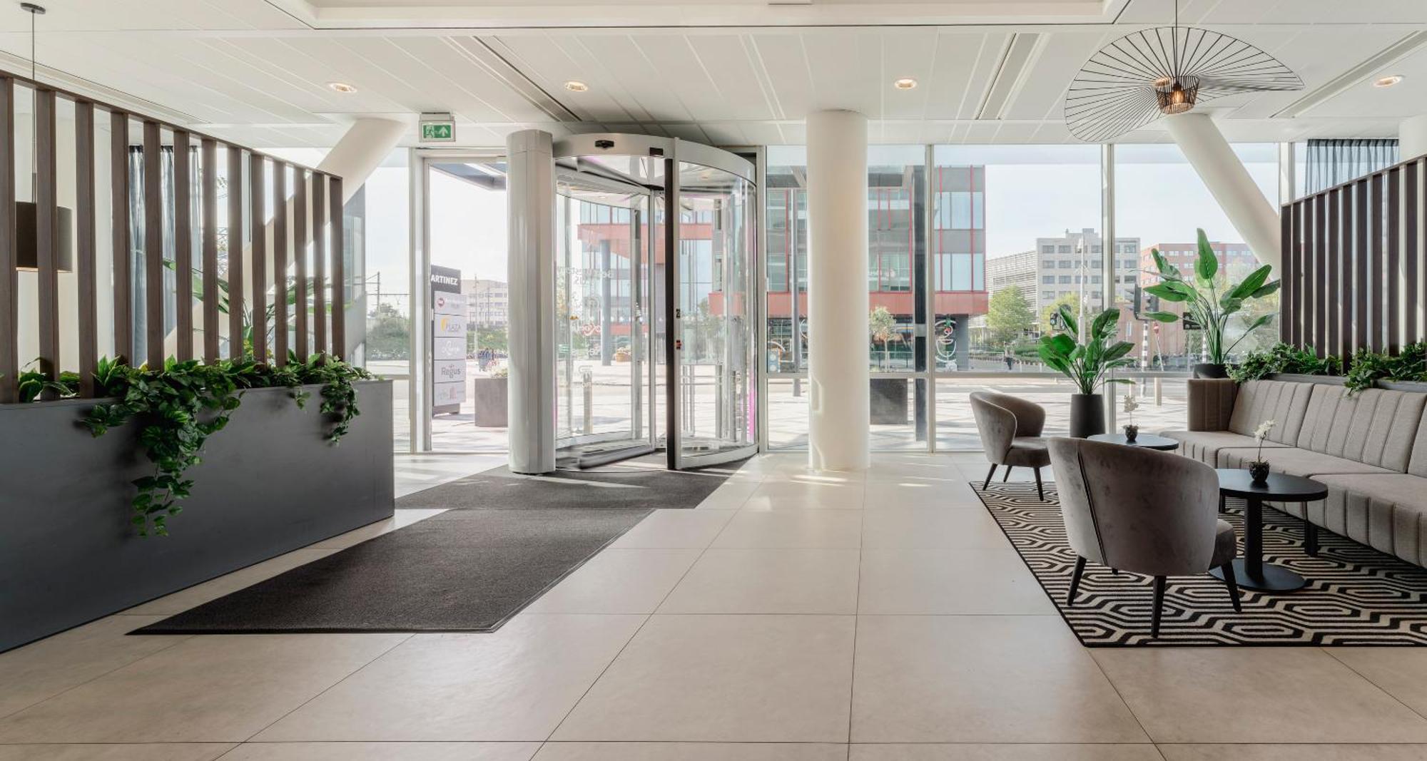Plaza Premium Almere Exterior photo